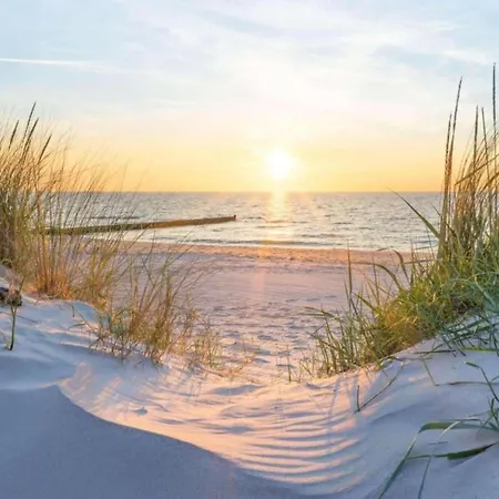 Romantic Coastal Escape, Cleaning Included Lägenhet Nieuwpoort