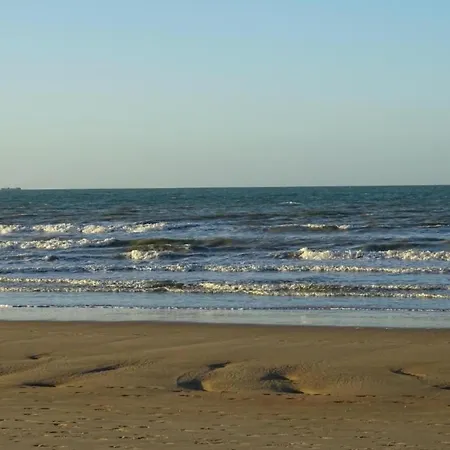 Romantic Coastal Escape, Cleaning Included Nieuwpoort